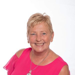 Meet your Posher, Sharon